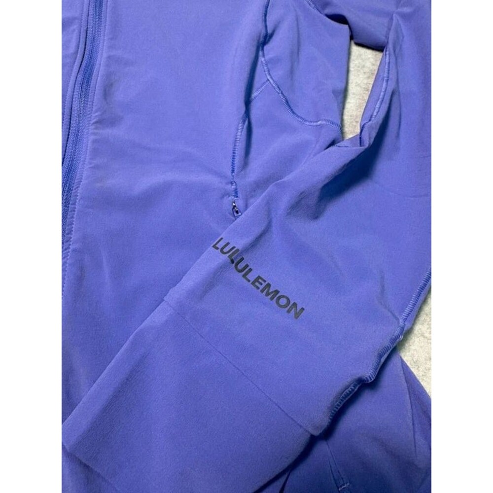 Lululemon women’s purple hooded define jacket (Size 4) - Picture 2 of 8